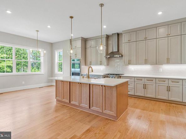 2300 Meridian Street, Falls Church VA 22046