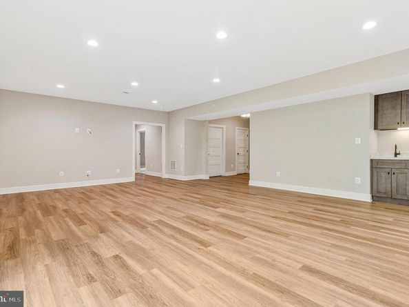 2300 Meridian Street, Falls Church VA 22046