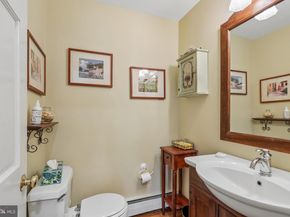 124 Ladderback Lane, Devon PA 19333