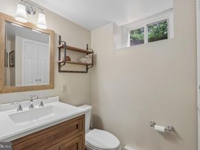 124 Ladderback Lane, Devon PA 19333