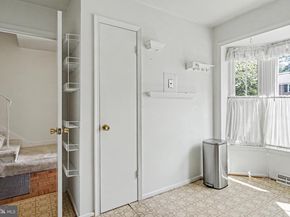226 Commons Drive NW, Vienna VA 22180