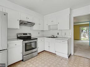 226 Commons Drive NW, Vienna VA 22180