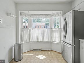 226 Commons Drive NW, Vienna VA 22180