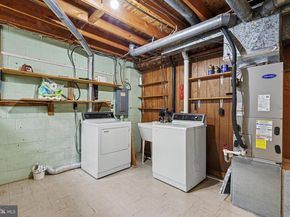226 Commons Drive NW, Vienna VA 22180