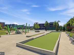 12850 Mosaic Park Way 2Y, Herndon VA 20171
