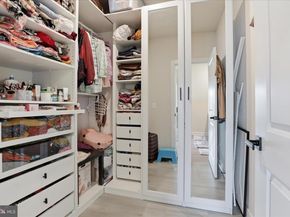 12850 Mosaic Park Way 2Y, Herndon VA 20171