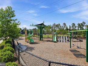 12850 Mosaic Park Way 2Y, Herndon VA 20171