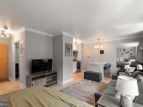 2101 Chestnut Street 407, Philadelphia PA 19103
