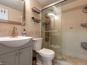 2101 Chestnut Street 407, Philadelphia PA 19103