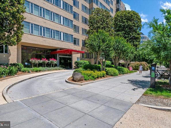 1711 Massachusetts Avenue NW 632, Washington DC 20036