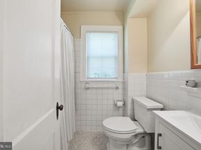 1401 S Edgewood Street 500, Arlington VA 22204