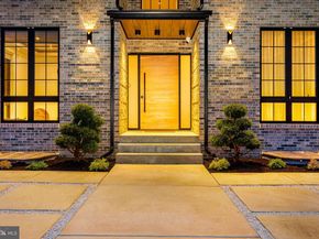 9739 Krewstown, Philadelphia PA 19115