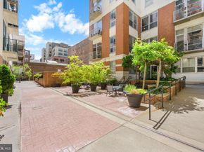 113 N Bread Street 3A6, Philadelphia PA 19106
