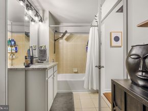 113 N Bread Street 3A6, Philadelphia PA 19106