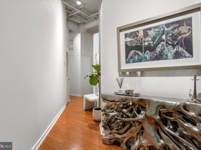 113 N Bread Street 3A6, Philadelphia PA 19106