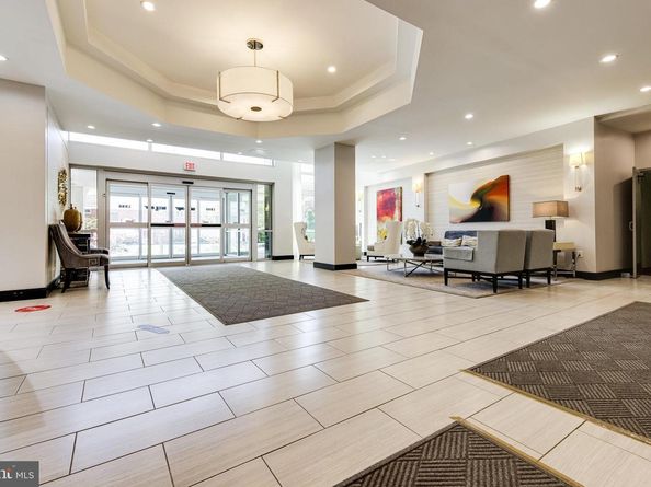 1225 Martha Custis Drive 403, Alexandria VA 22302