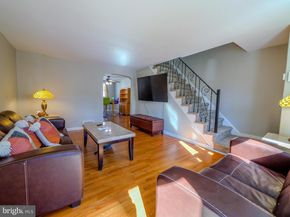 33 Mermont Circle, Darby PA 19023