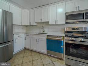 33 Mermont Circle, Darby PA 19023