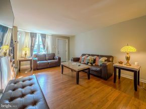 33 Mermont Circle, Darby PA 19023