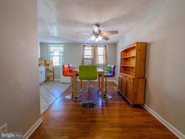33 Mermont Circle, Darby PA 19023