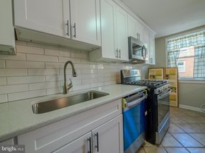 33 Mermont Circle, Darby PA 19023