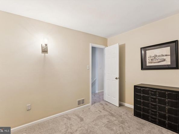 2484 Freetown Drive, Reston VA 20191