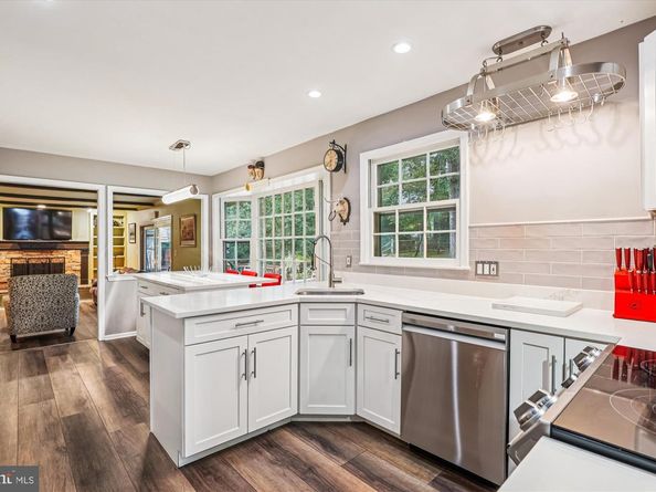 2484 Freetown Drive, Reston VA 20191