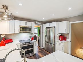 2484 Freetown Drive, Reston VA 20191