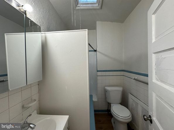 253 W Albanus Street, Philadelphia PA 19120