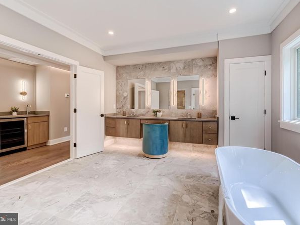 506 Kingsley Road SW, Vienna VA 22180