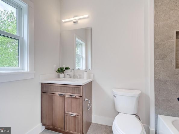 506 Kingsley Road SW, Vienna VA 22180