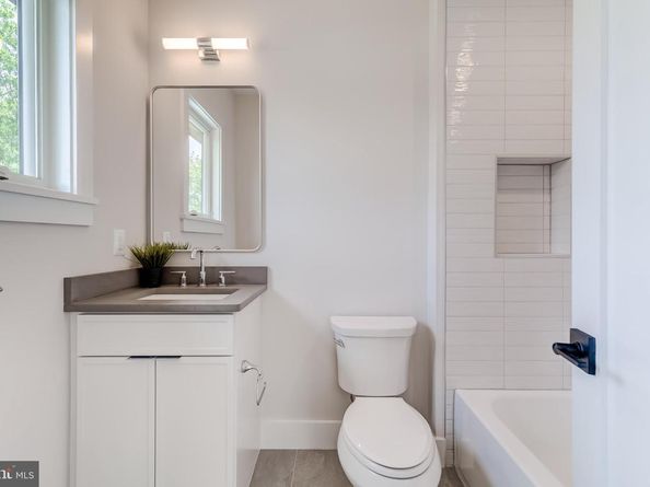 506 Kingsley Road SW, Vienna VA 22180