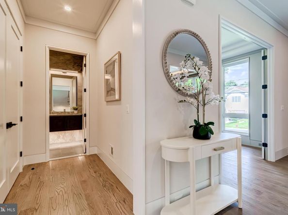 506 Kingsley Road SW, Vienna VA 22180