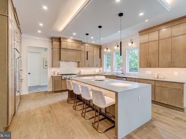 506 Kingsley Road SW, Vienna VA 22180