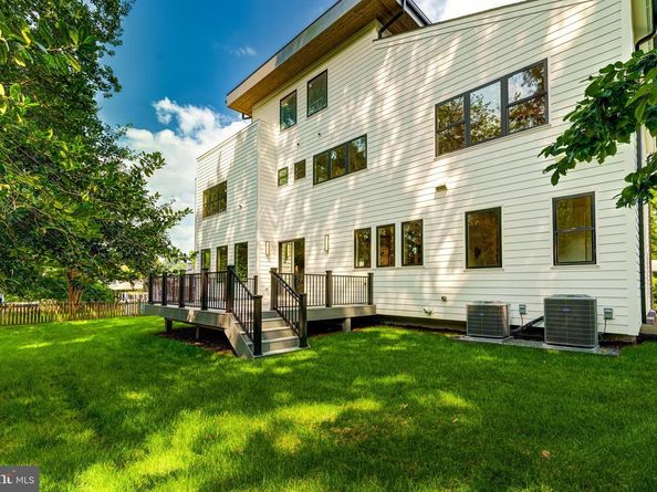 506 Kingsley Road SW, Vienna VA 22180