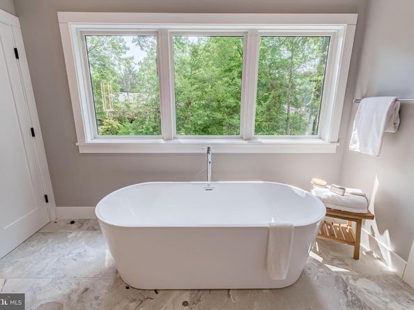 506 Kingsley Road SW, Vienna VA 22180