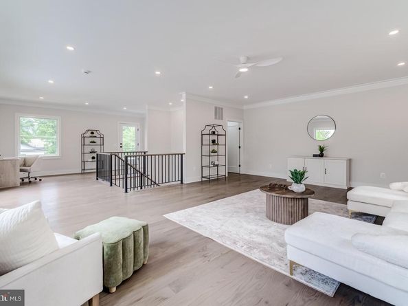 506 Kingsley Road SW, Vienna VA 22180