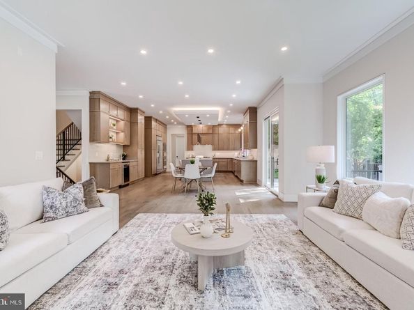 506 Kingsley Road SW, Vienna VA 22180