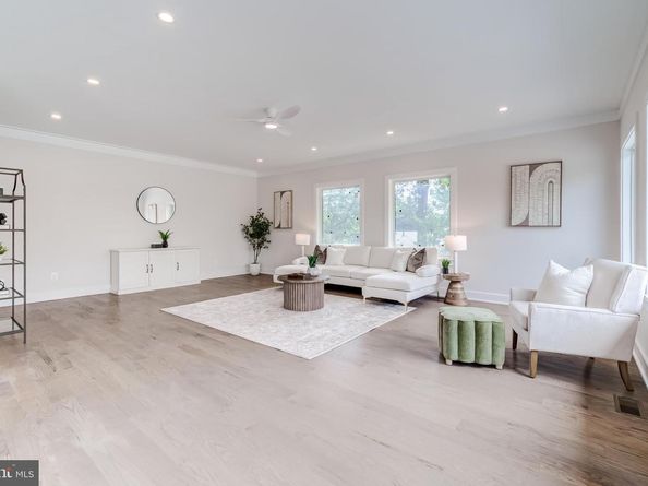 506 Kingsley Road SW, Vienna VA 22180