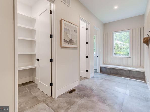 506 Kingsley Road SW, Vienna VA 22180