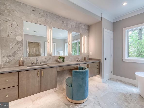 506 Kingsley Road SW, Vienna VA 22180