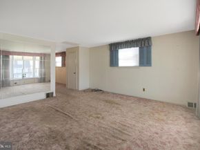 3427 Aubrey Avenue, Philadelphia PA 19114