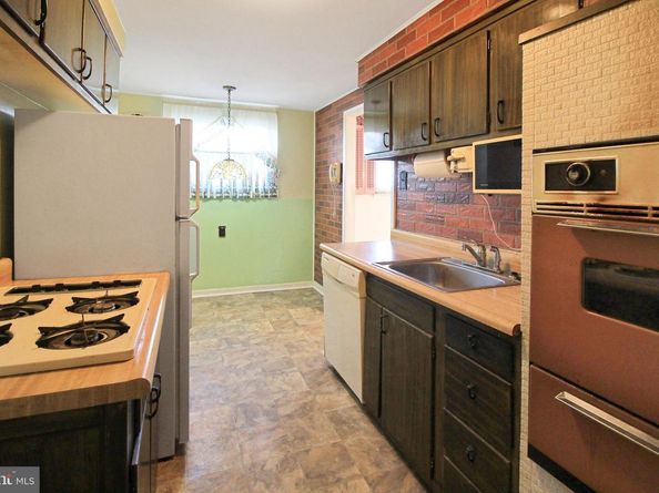 3427 Aubrey Avenue, Philadelphia PA 19114