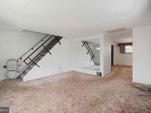 3427 Aubrey Avenue, Philadelphia PA 19114