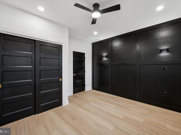 2334 S Warnock Street, Philadelphia PA 19148