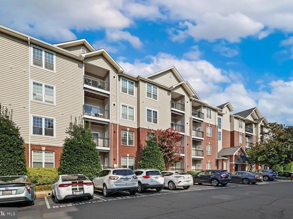 1570 Spring Gate Drive 7213, Mclean VA 22102