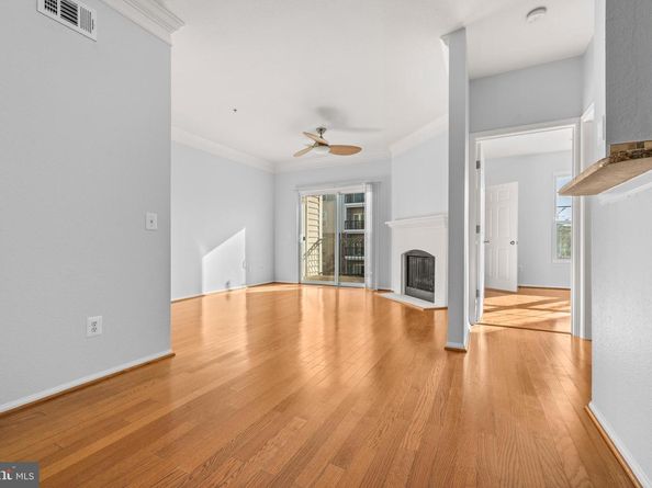 1570 Spring Gate Drive 7213, Mclean VA 22102