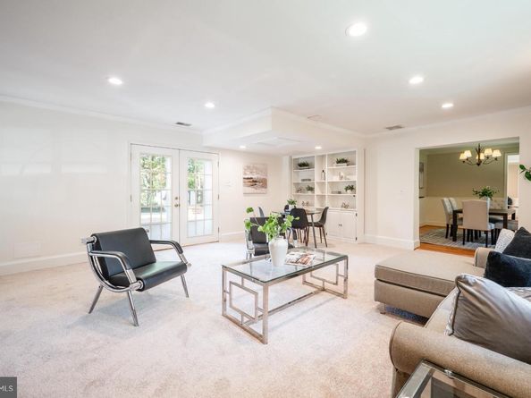 6329 Nicholson Street, Falls Church VA 22044