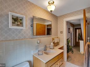 2247 Charles Street, Glenside PA 19038