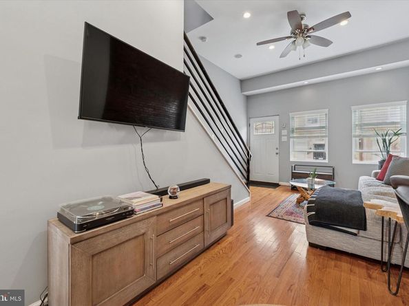 1324 S Hicks Street, Philadelphia PA 19146